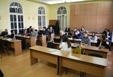 Előadások utáni vita és beszélgetés 