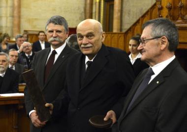 Gábor Dénes-díjban részesült Lingvay József bukaresti vegyészmérnök kutató