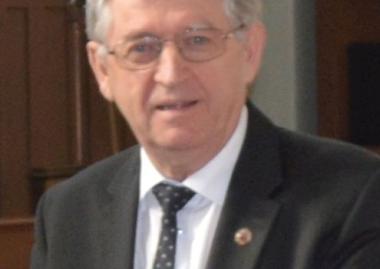 Roósz Andrást, az MTA rendes tagját Gr. Mikó Imre-emléklappal tüntették ki 