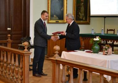 Mezei Tibor Lászlót Gr. Mikó Imre-emléklappal tüntették ki