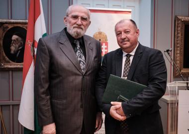 Magyar Arany Érdemkereszt kitüntetést kapott Koós Ferenc József