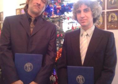 Vremir Mátyás, az Erdélyi Múzeum-Egyesület külső kutatója és Csíki Sava Zoltán, a Bukaresti Egyetem Geofizikai és Geológiai Karának docense a Román Akadémia „Grigore Cobălcescu"-díjában részesültek. 