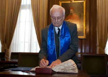 Dr. Gyéresi Árpád professzor a budapesti Semmelweis Egyetem díszdoktora