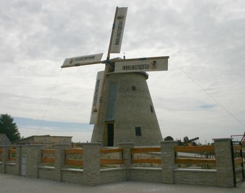Újra működik a felsőszentiváni szélmalom