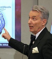 Nyitottság és hatékonyság