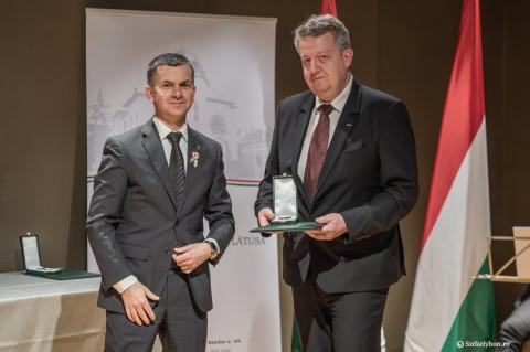 Magyar Arany Érdemkeresztje kitüntetésben részesült Orbán-Kis Károly orvos, az EME tagja