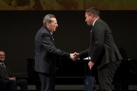 A Magyar Érdemrend lovagkeresztje kitüntetésben részesült Murádin Jenő művelődéstörténész, az EME alapító tagja