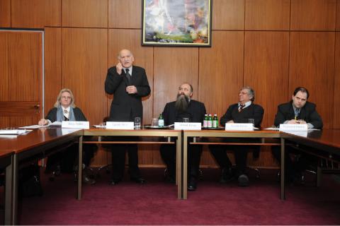 Sajtótájékoztató