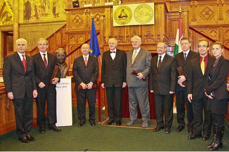 Gábor Dénes díj-ban részesült Gyenge Csaba professzor, az EME alelnöke, az MTA külső tagja.