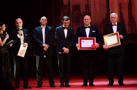 A Vár Szeniorja címmel tüntették ki Gyenge Csabát, az EME alelnökét, az MTA külső tagját