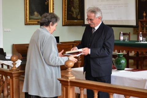 T. Veress Évát gr. Mikó Imre-emléklappal tüntették ki