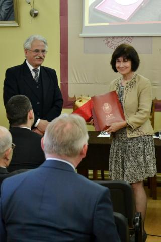 Egyed Emesét Gr. Mikó Imre-emléklappal tüntették ki 