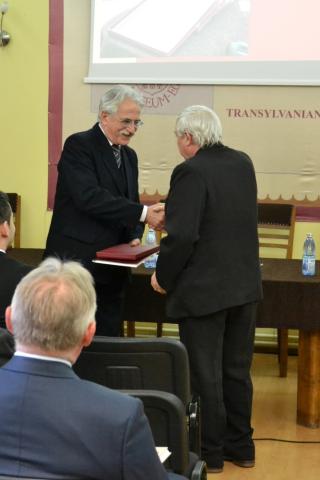 Garda Dezsőt Gr. Mikó Imre-emléklappal tüntették ki